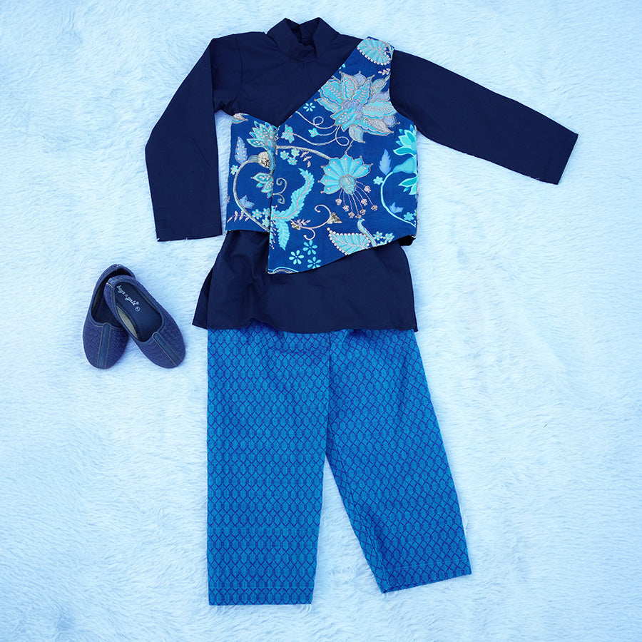 Asymmetric Jacket with Round Neck Kurti & Trousers