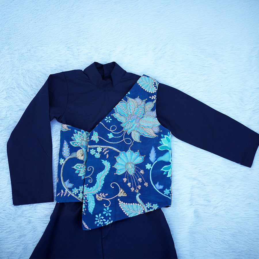 Asymmetric Jacket with Round Neck Kurti & Trousers